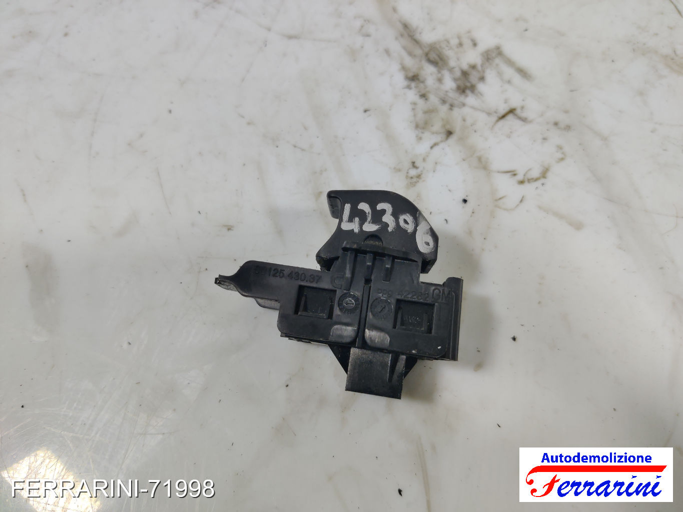 Interruttore Tasto Freno A Mano OPEL INSIGNIA A G09 2008-2017 13271123