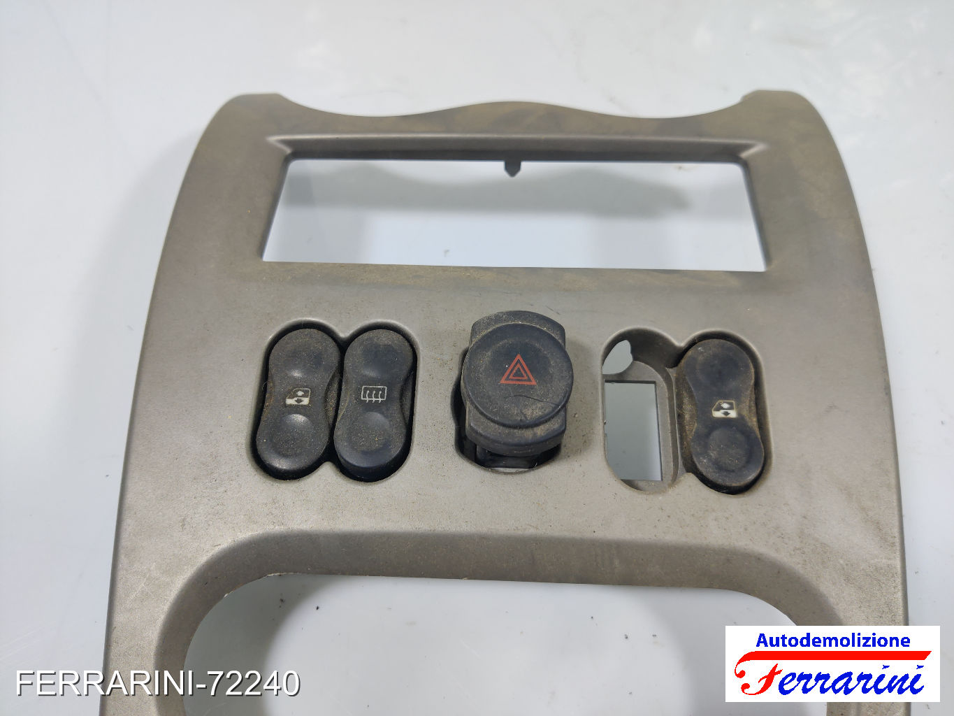 Consolle Centrale Cruscotto DACIA SANDERO 2009-2012 8200739438, 607503R 9