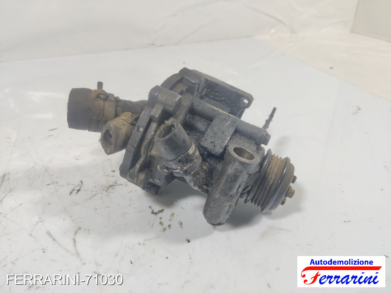 Pompa Servosterzo FORD MONDEO 3 B4Y 2.0 16V TDDI/TDCI 2000-2007 XS713A674BF