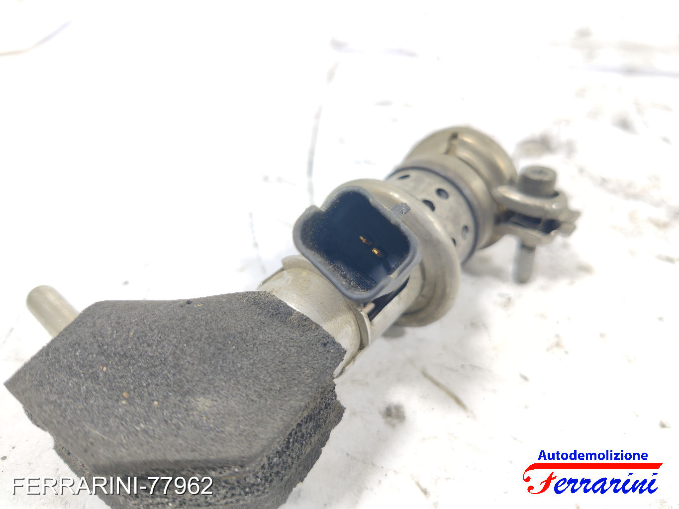 Iniettore PEUGEOT 308 2 L3, LB, LH, LP, LW 1.6 HDI 2013-2021 9802763880, 42542