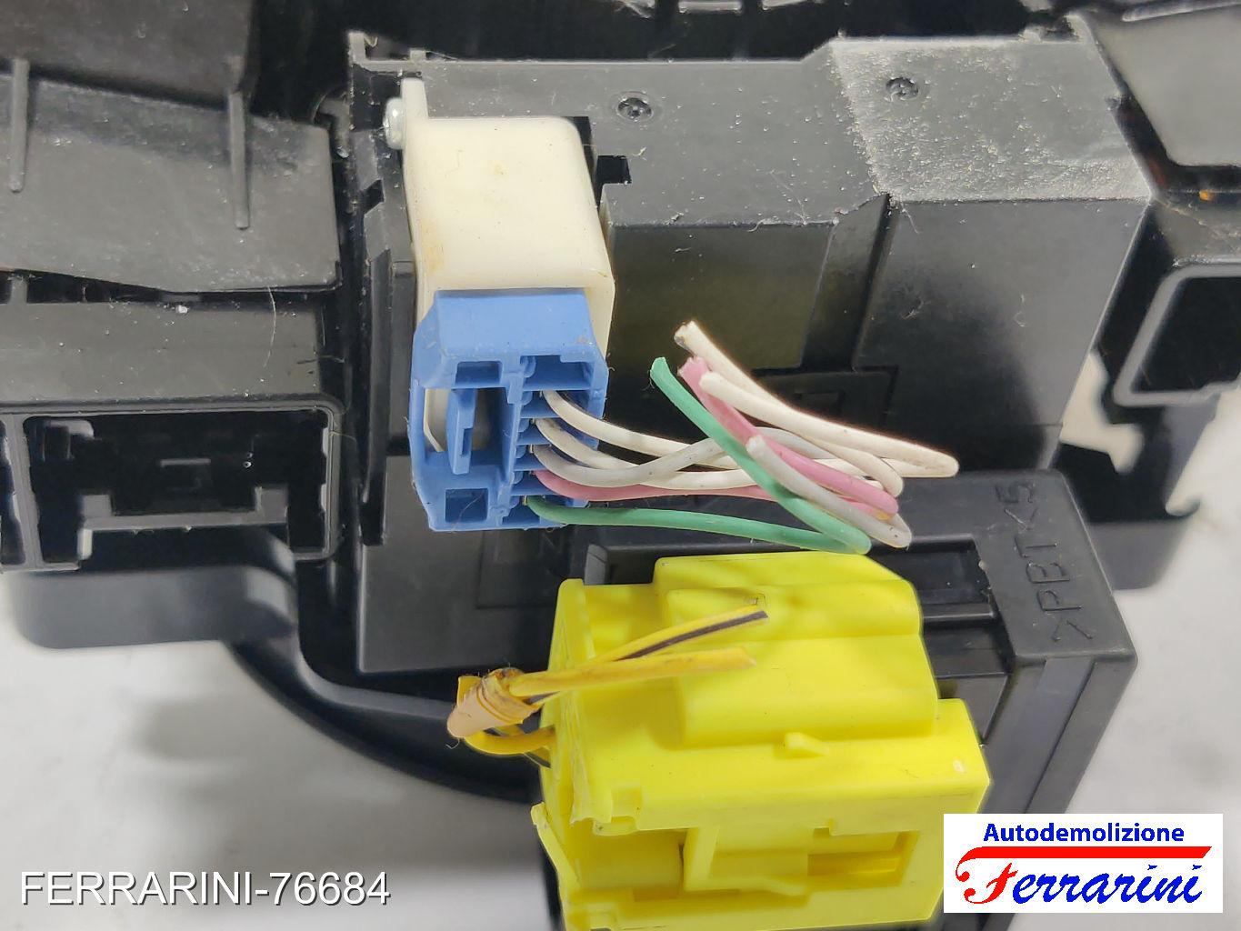 Devioluci TOYOTA IQ J1 2009-2015 8924574010, 8430774020, 75B998 2