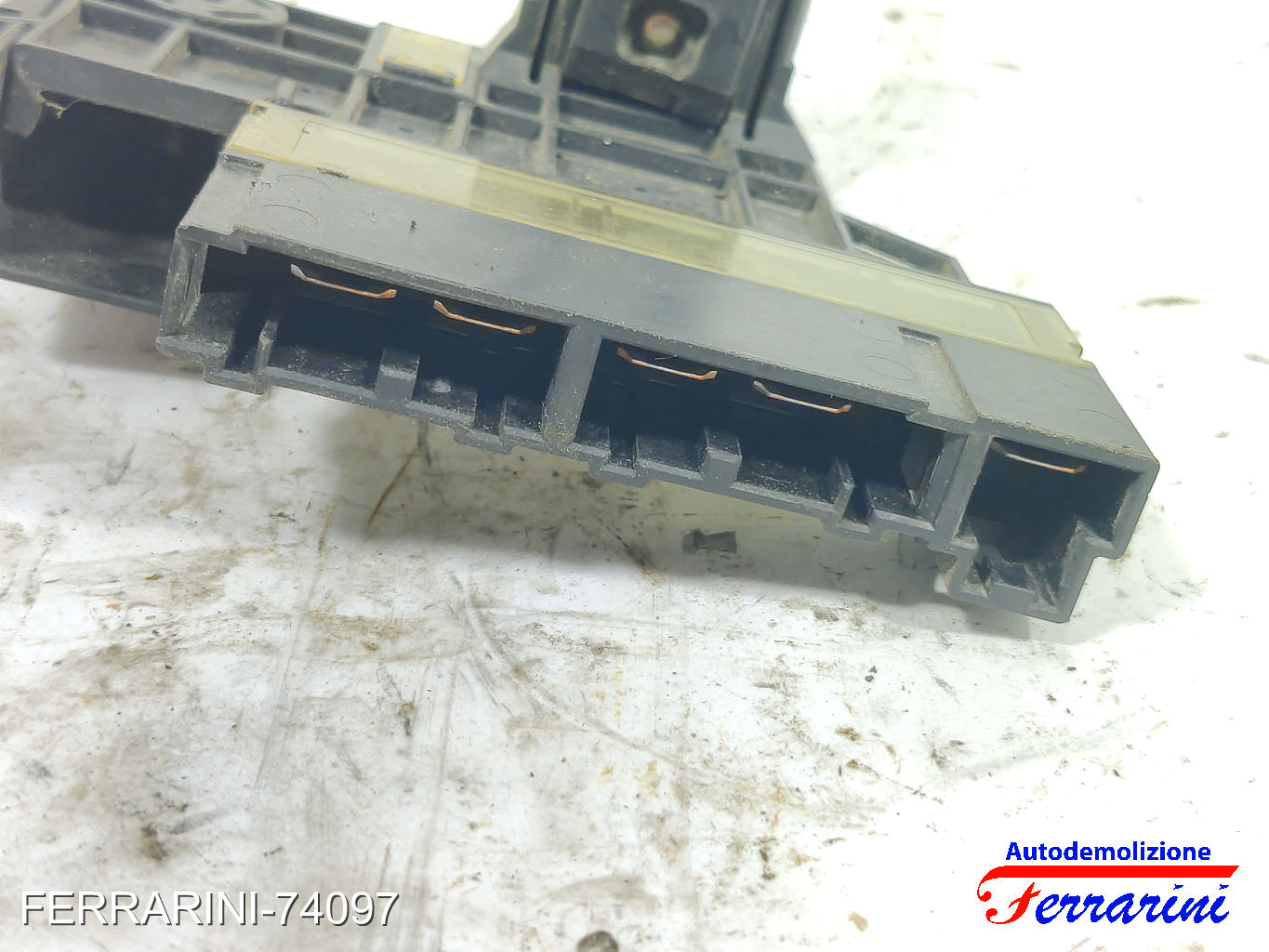 portafusibili positivo batteria NISSAN QASHQAI 1 J10, JJ10E, NJ10 1.5 DCI 8