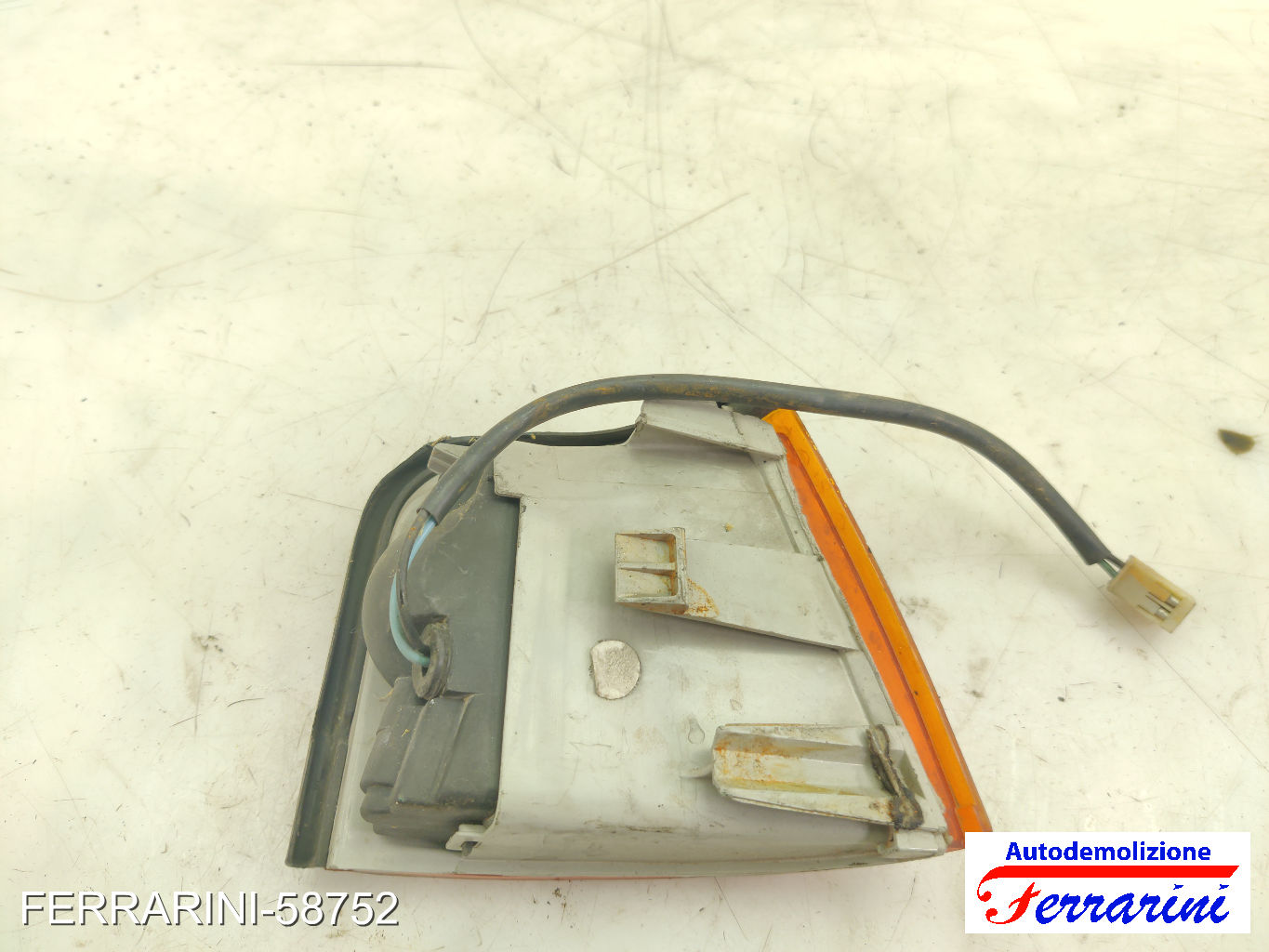 Freccia Laterale FIAT UNO 146 1984-1995 sinistro, sx 9943196, 9943587
