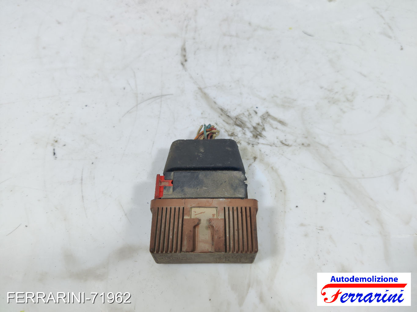 Connettore elettrico PEUGEOT 106 2 1A, 1C 1.5 D 1996-2001 6541J6, 9619696580