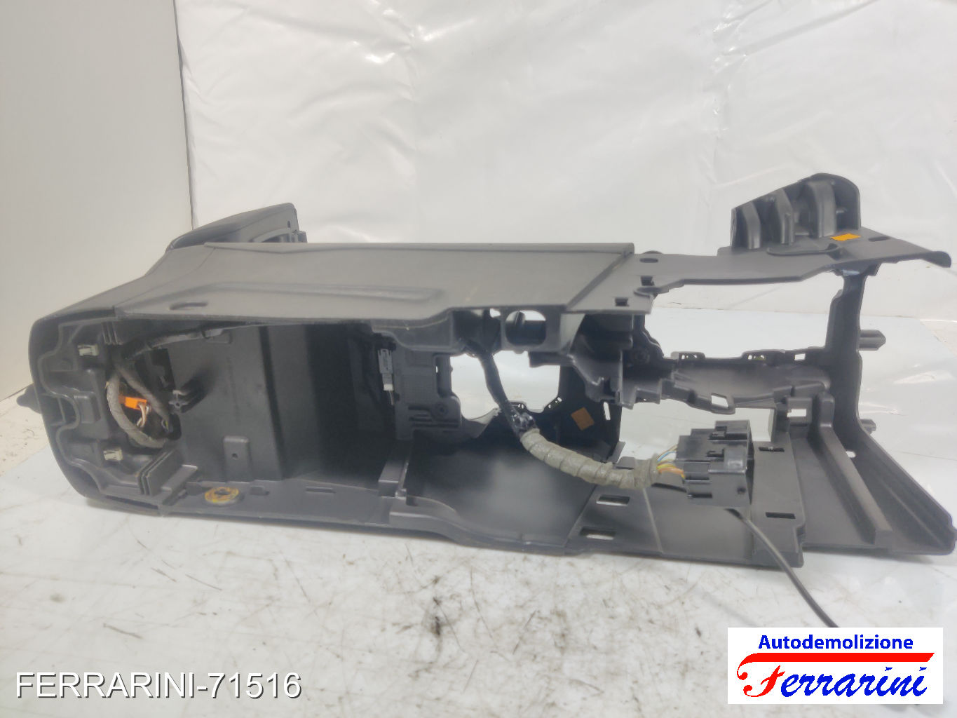 Portabicchieri FORD FOCUS 3 TURNIER 2010-2023