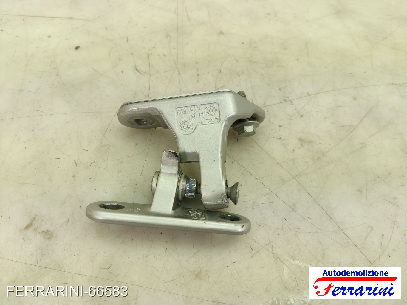 superiore Cerniera Porta MERCEDES CLASSE B W242, W246 2011-2014