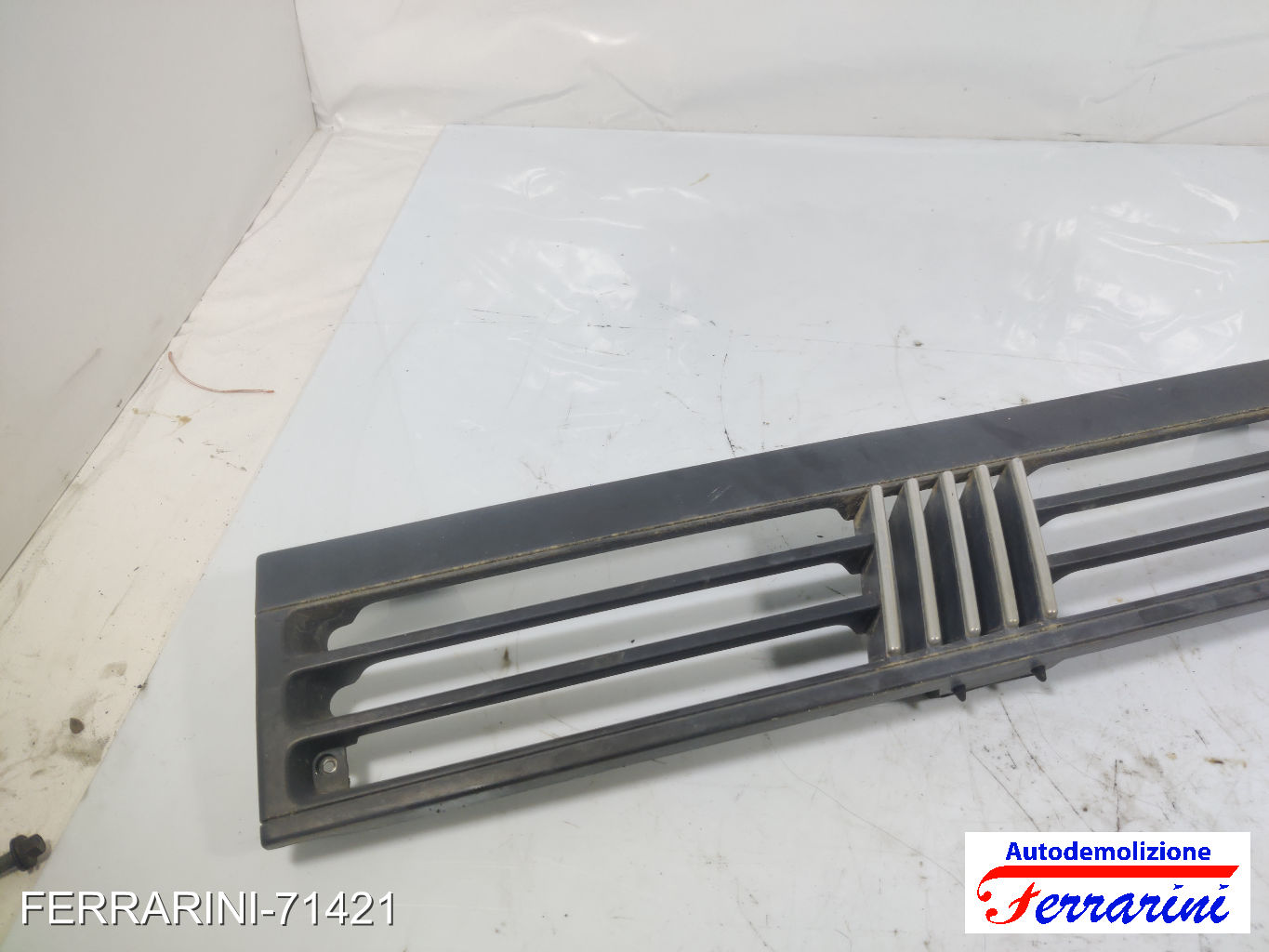Griglia Anteriore FIAT PANDA 141 1992-1996 720633080, 7710208 8