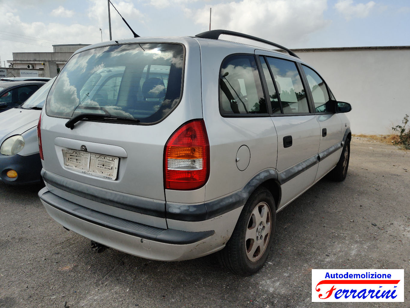 Opel Zafira A 84