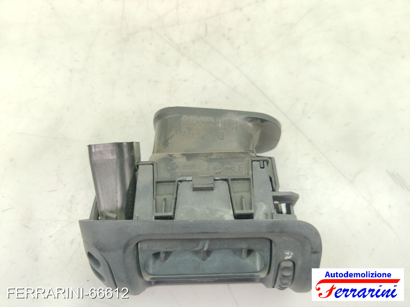 Bocchetta Areazione RENAULT CLIO 2 BB, CB 1998-2005 sinistra, sx, frontale