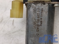 Alzavetro TOYOTA YARIS P1 1999-2005 destro, dx, frontale, anteriore 698100D020