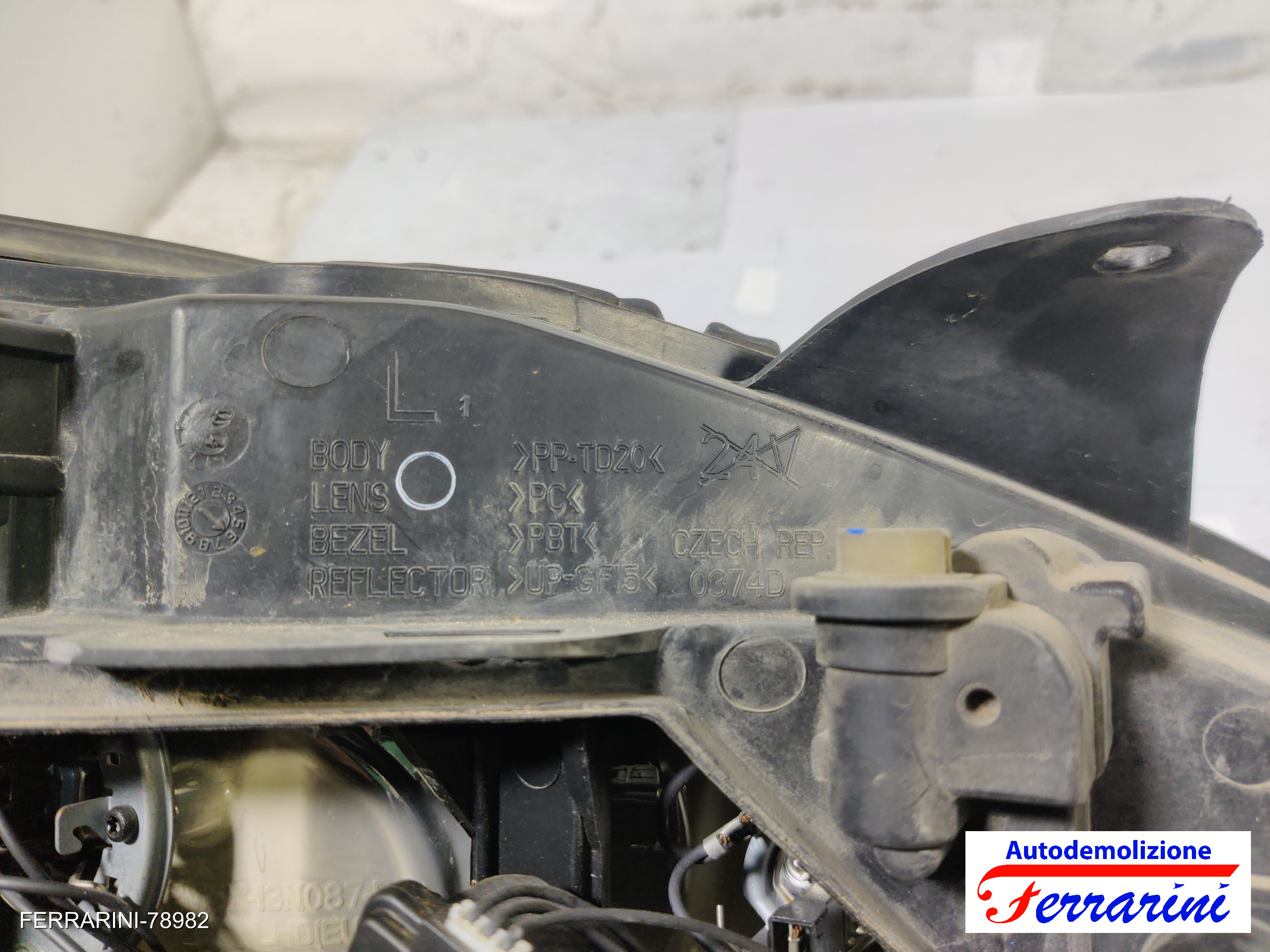 Faro Anteriore FORD FOCUS SW DNW 2002-2004 sinistro, sx 3