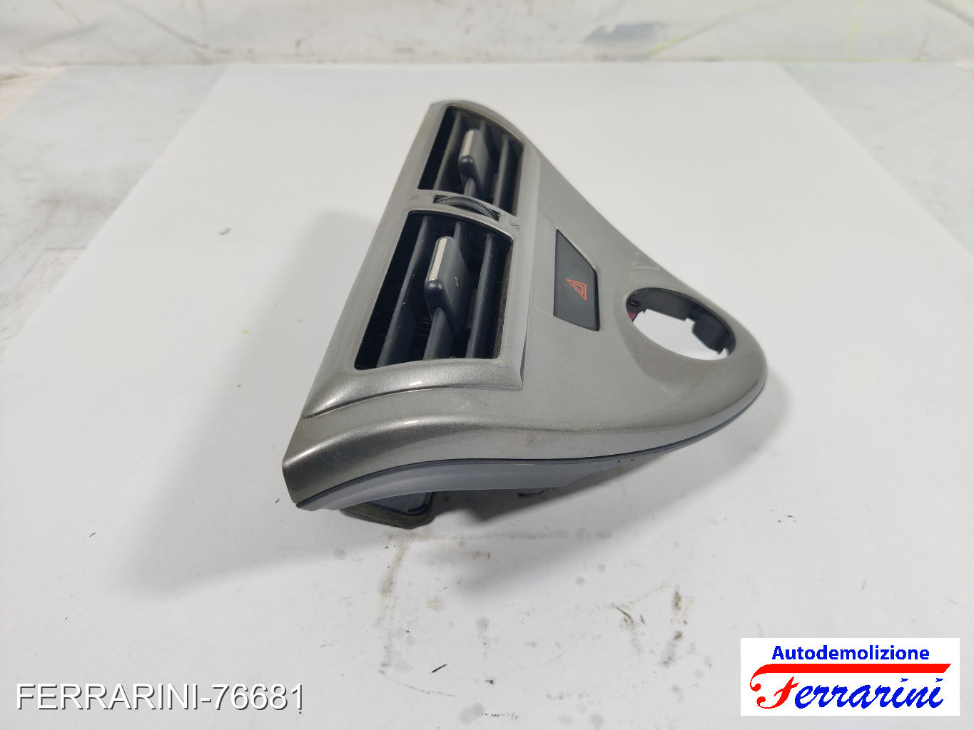 Bocchetta Areazione TOYOTA IQ J1 2009-2015 anteriore, frontale centrale, ant 6