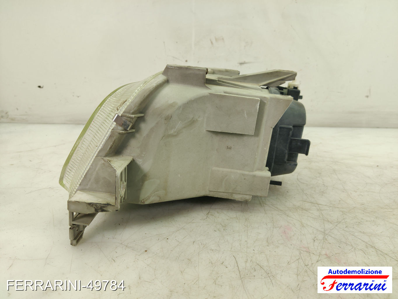 Faro Anteriore RENAULT CLIO 1 5/357, B/C57 1991-1998 destro, dx 7701042150 7