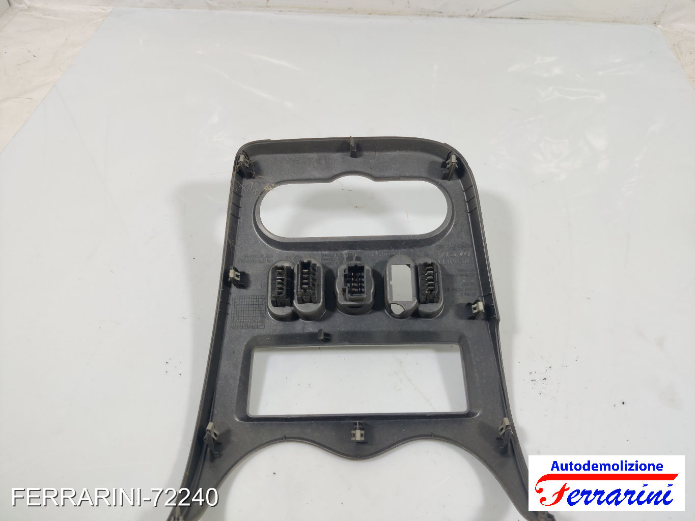 Consolle Centrale Cruscotto DACIA SANDERO 2009-2012 8200739438, 607503R