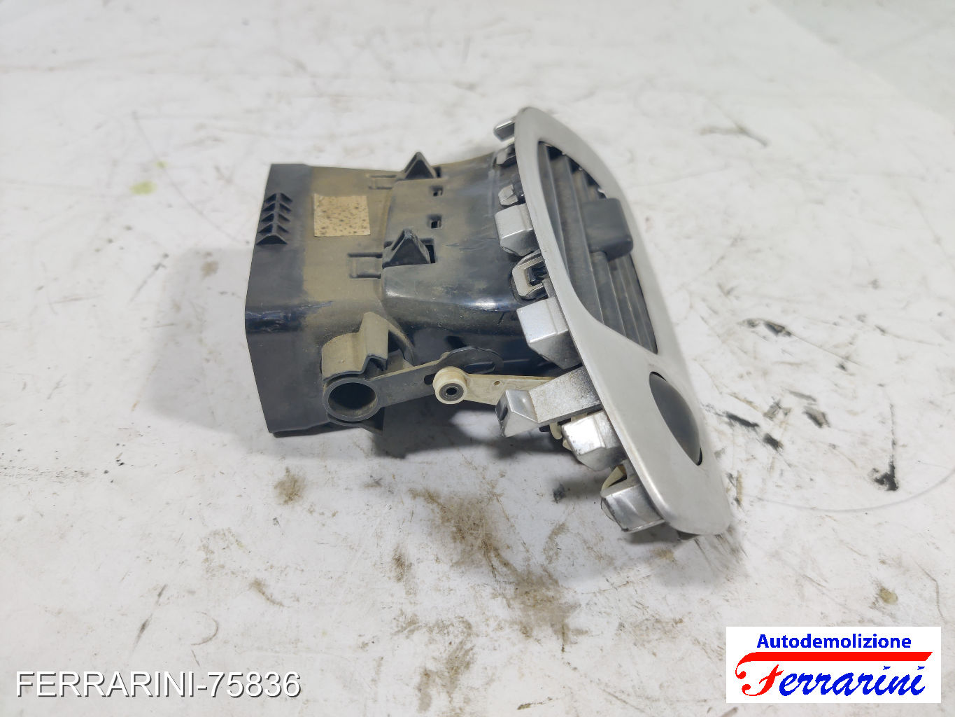 Bocchetta Areazione RENAULT SCENIC 3 JZ0/1 2009-2023 sinistra, sx, frontale 6