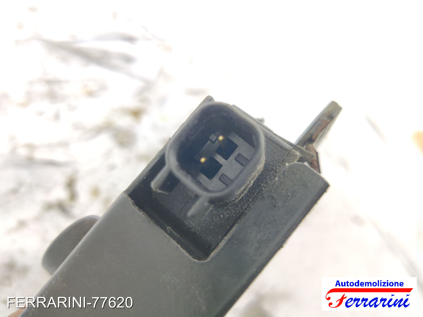 Serratura Cofano Anteriore FORD FOCUS SW DNW 1999-2004 4555048, F00P0M0057