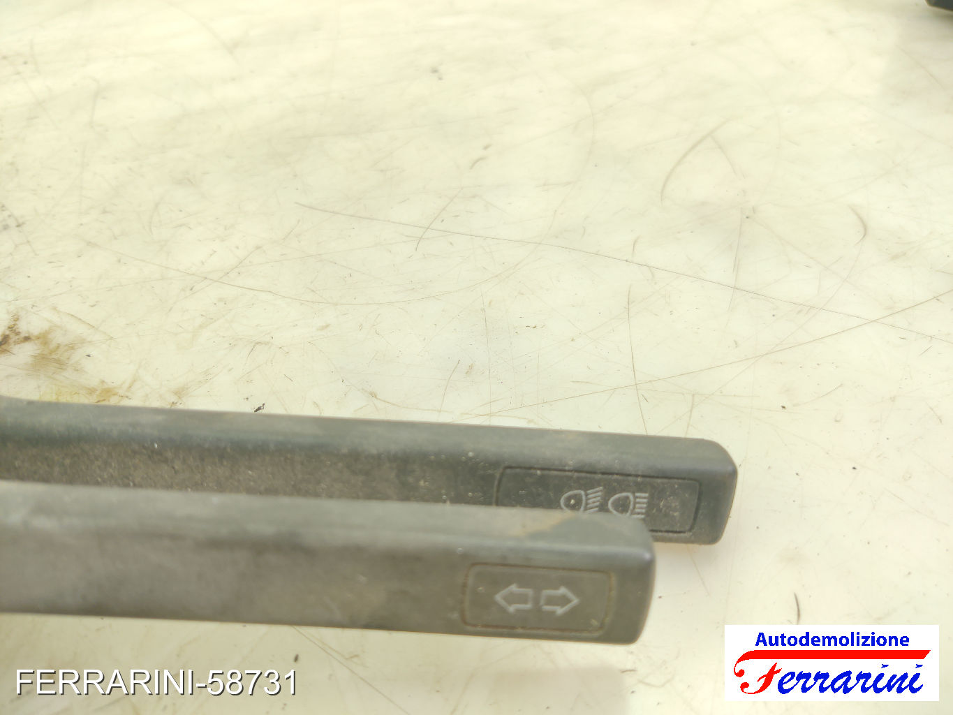 Devioluci FIAT UNO 146 1989-1992 181996880, 181996870, 181857070 9