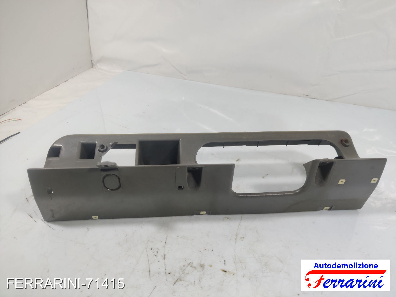 coperchio supporto contachilometri cruscotto FIAT PANDA 141 1992-1996 sinistro