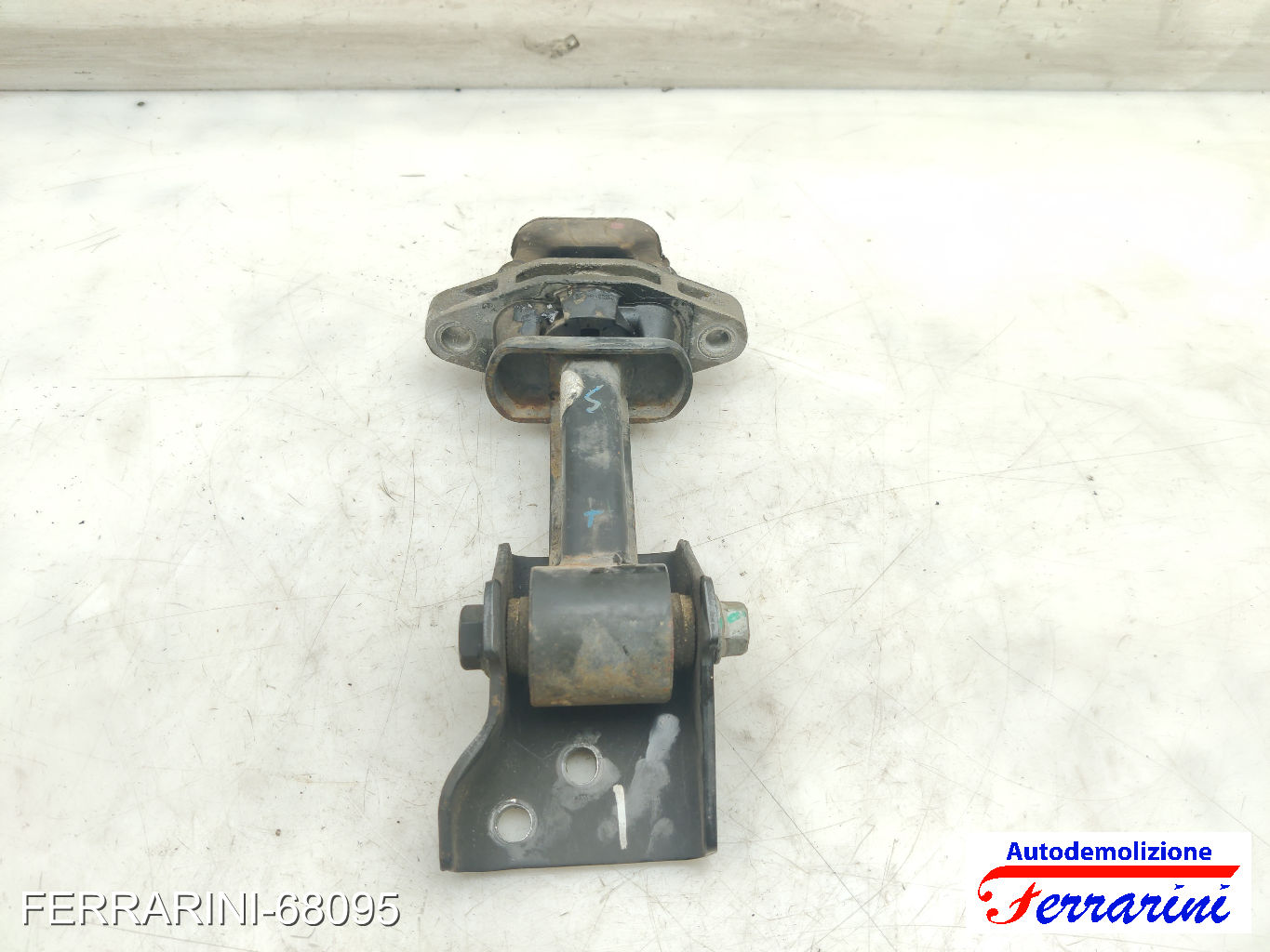 Supporto Motore MAZDA 6 SW GY 2.0 DI 2002-2005 GJ6A39040B, GJ6A39040A, GJ6A39040 9