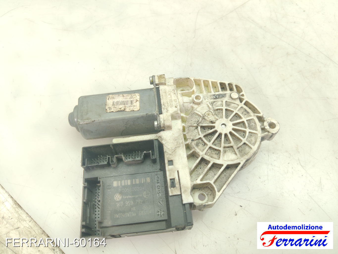 Motorino Alzavetro VW PASSAT VARIANT 3B6 1.9 TDI 2000-2005 1K0959792G 8