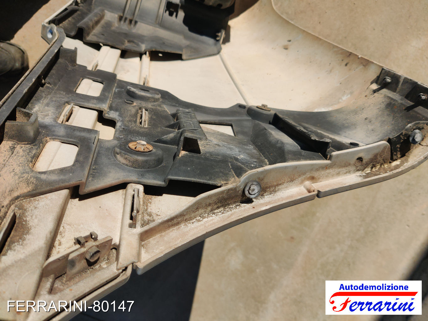 Paraurti MERCEDES CLASSE C W203 2000-2007 Retro A2038850825, 2038850825 11