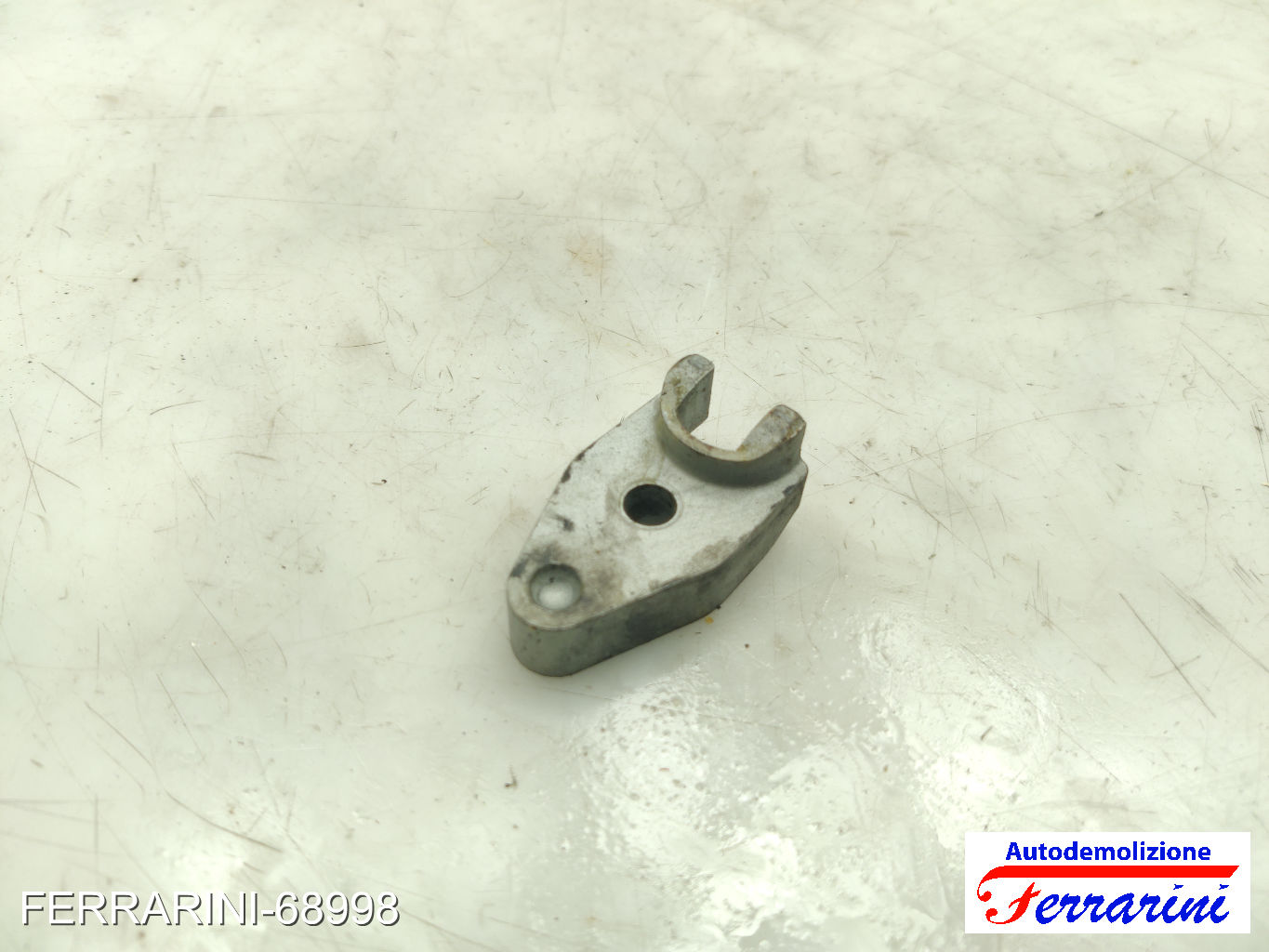 staffa fermo supporto iniettore CFW VW POLO 6C1, 6R1 1.2 TDI 2009-2023 03P130216