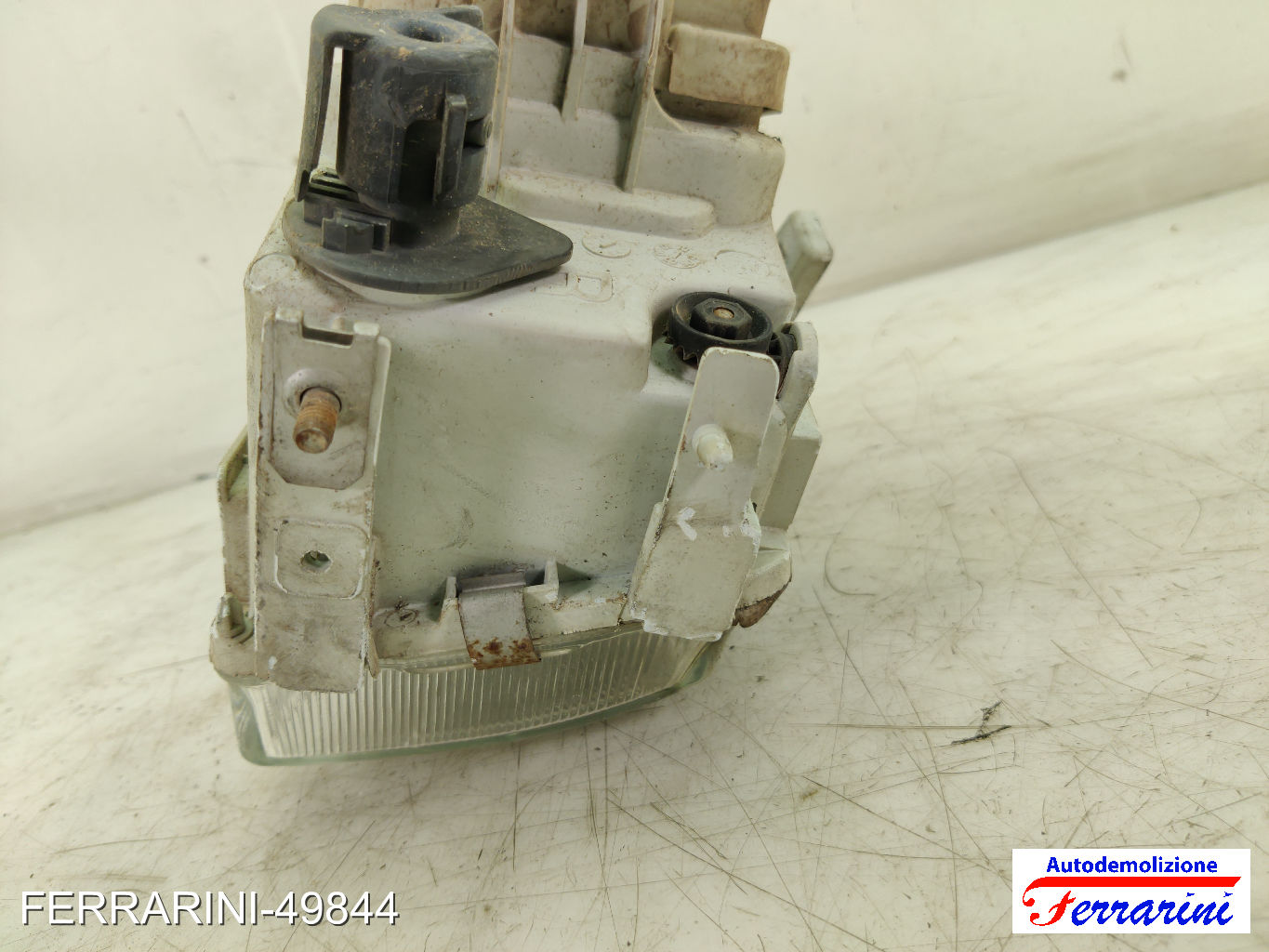 Faro Anteriore FIAT PUNTO 176 1993-1999 destro, dx 46402649, 46481413, 46433209