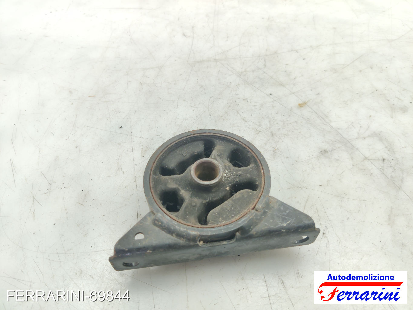 Supporto Motore VOLVO V40 SW 645 1.9 DI 2000-2004 30616932, 30867130, 30611144