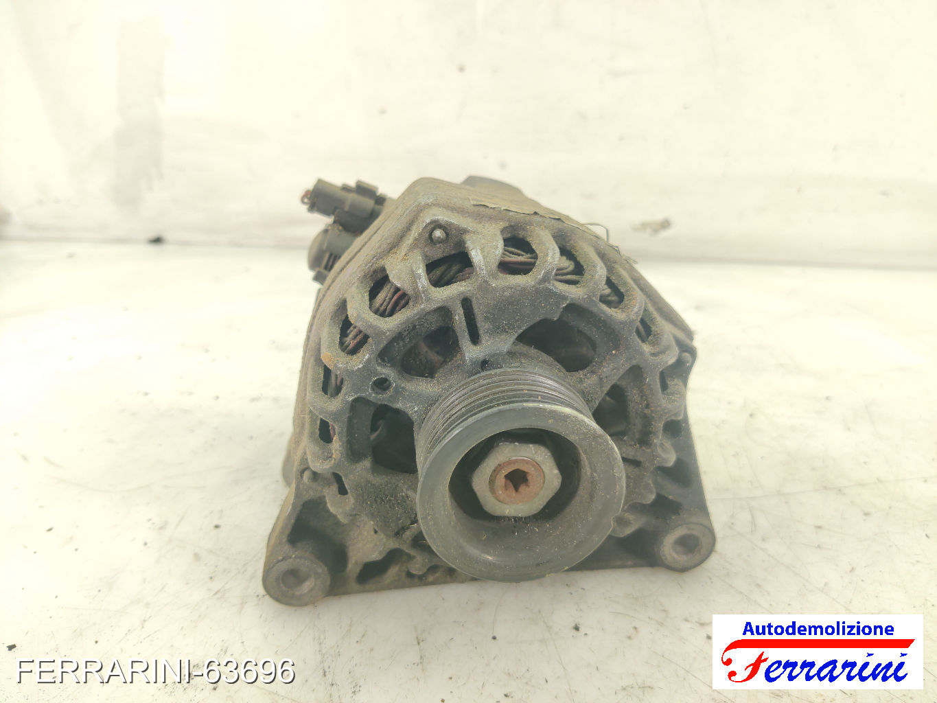 Alternatore PEUGEOT 206 2A/C 1.4I 1998-2012 9642879980, 5702A2, 2542484A 9