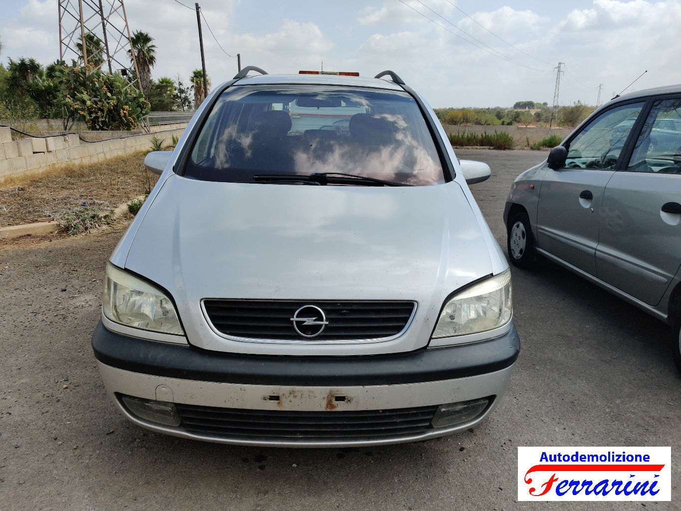 Opel Zafira A 87