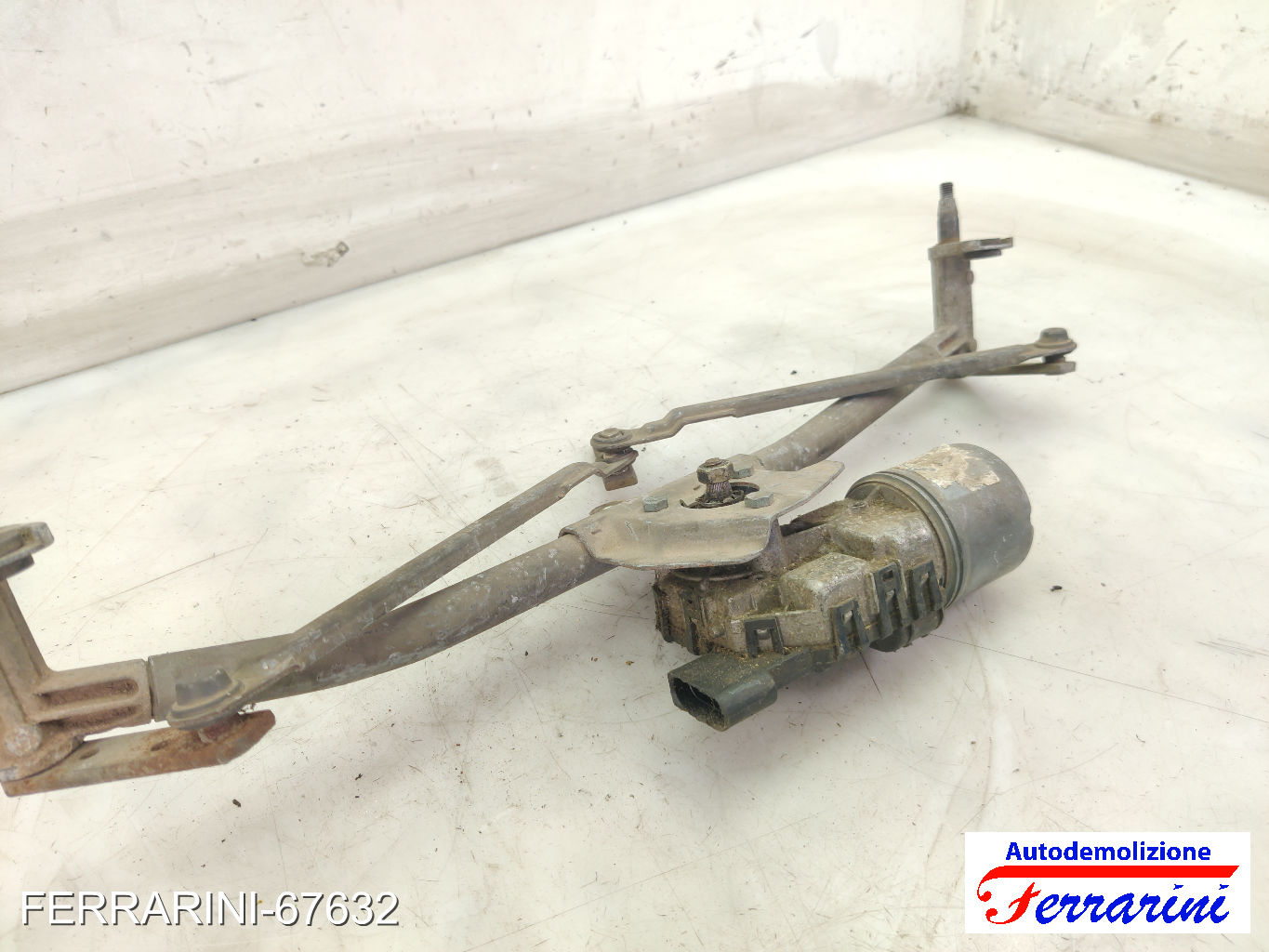 Spazzacqua Motorino Tergicristallo VW POLO 9A, 9N 2001-2007 anteriore, frontale
