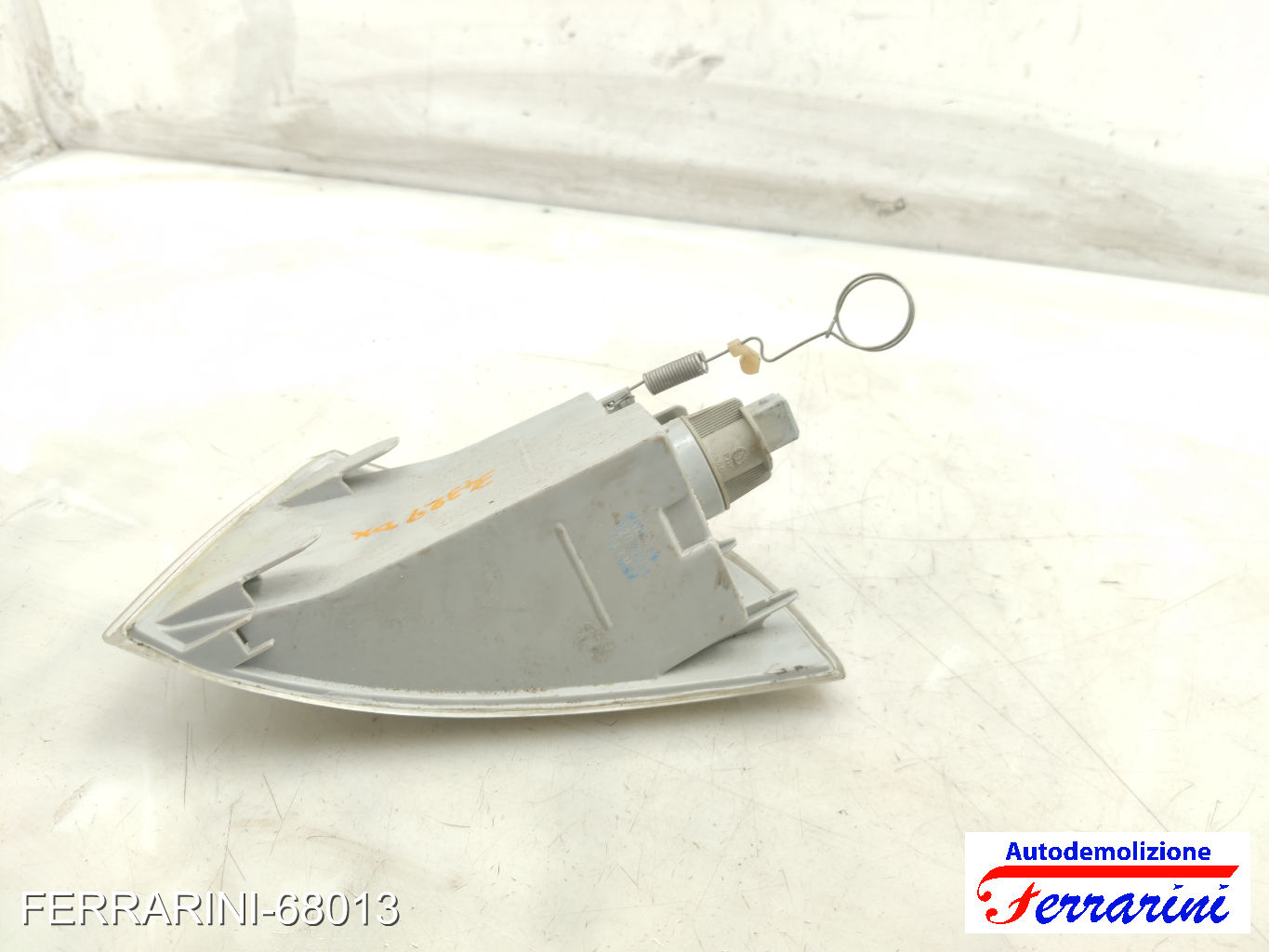 Freccia Direzionale FIAT PUNTO 176 1993-1999 46402657, 7732499
