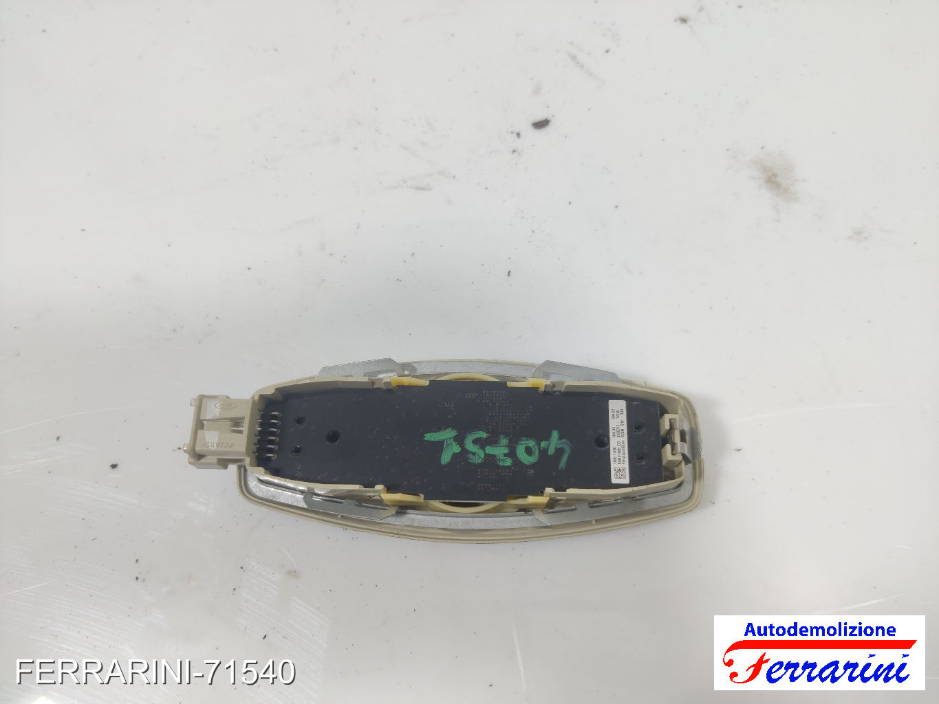 Plafoniera FORD FOCUS 3 TURNIER 2010-2023 posteriore, post, retro, centrale 8