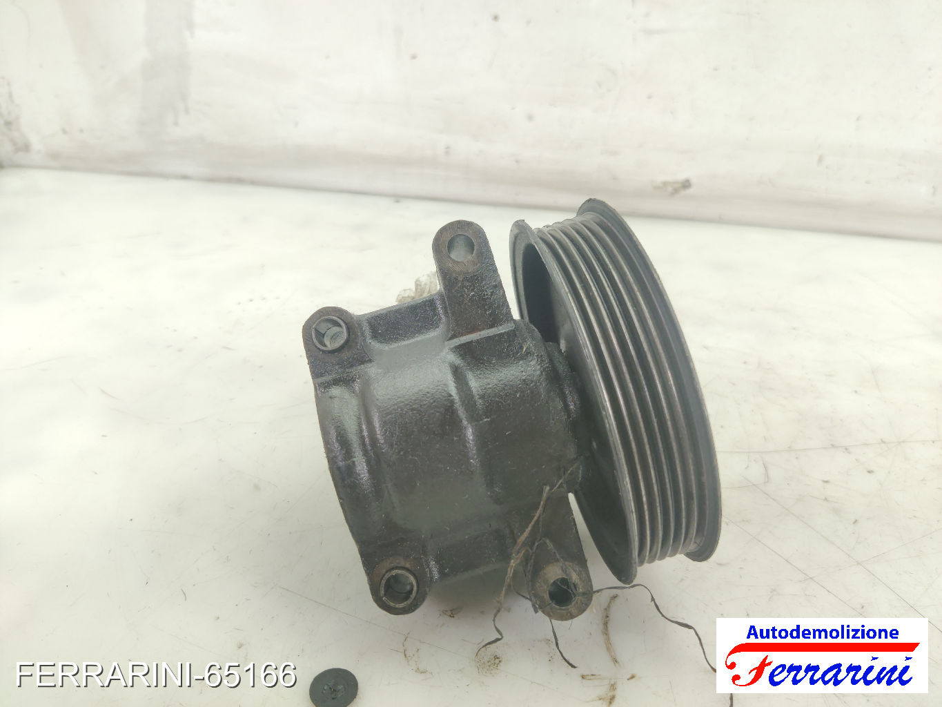 Pompa Servosterzo FORD FOCUS SW DNW 1.8 TURBO DI/TDDI 1999-2004 XS4E3A733AC