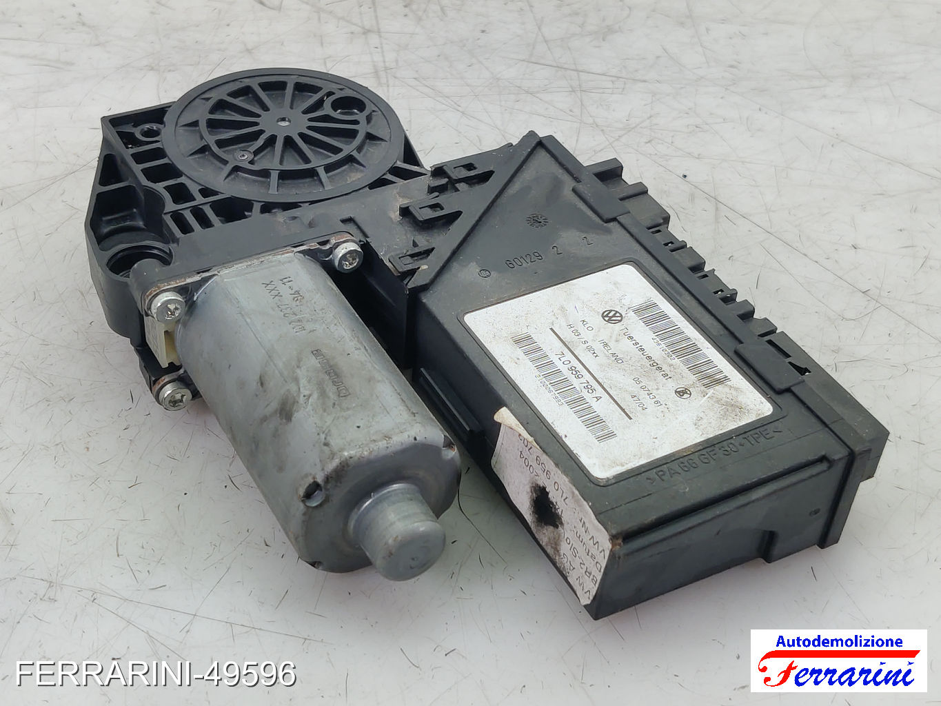 Motorino Alzavetro VW TOUAREG 7L6, 7L7, 7LA 2.5 R5 TDI 2003-2010 7L0959703C