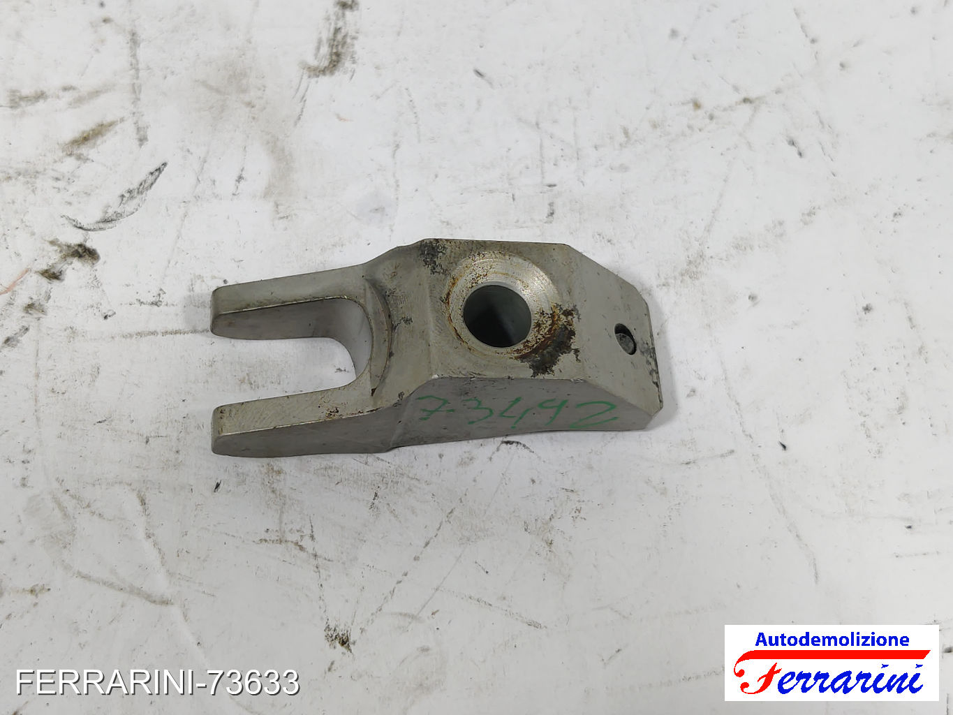 staffa supporto iniettore 198A2000 FIAT BRAVO 2 198 1.6 D MULTIJET 2008-2014