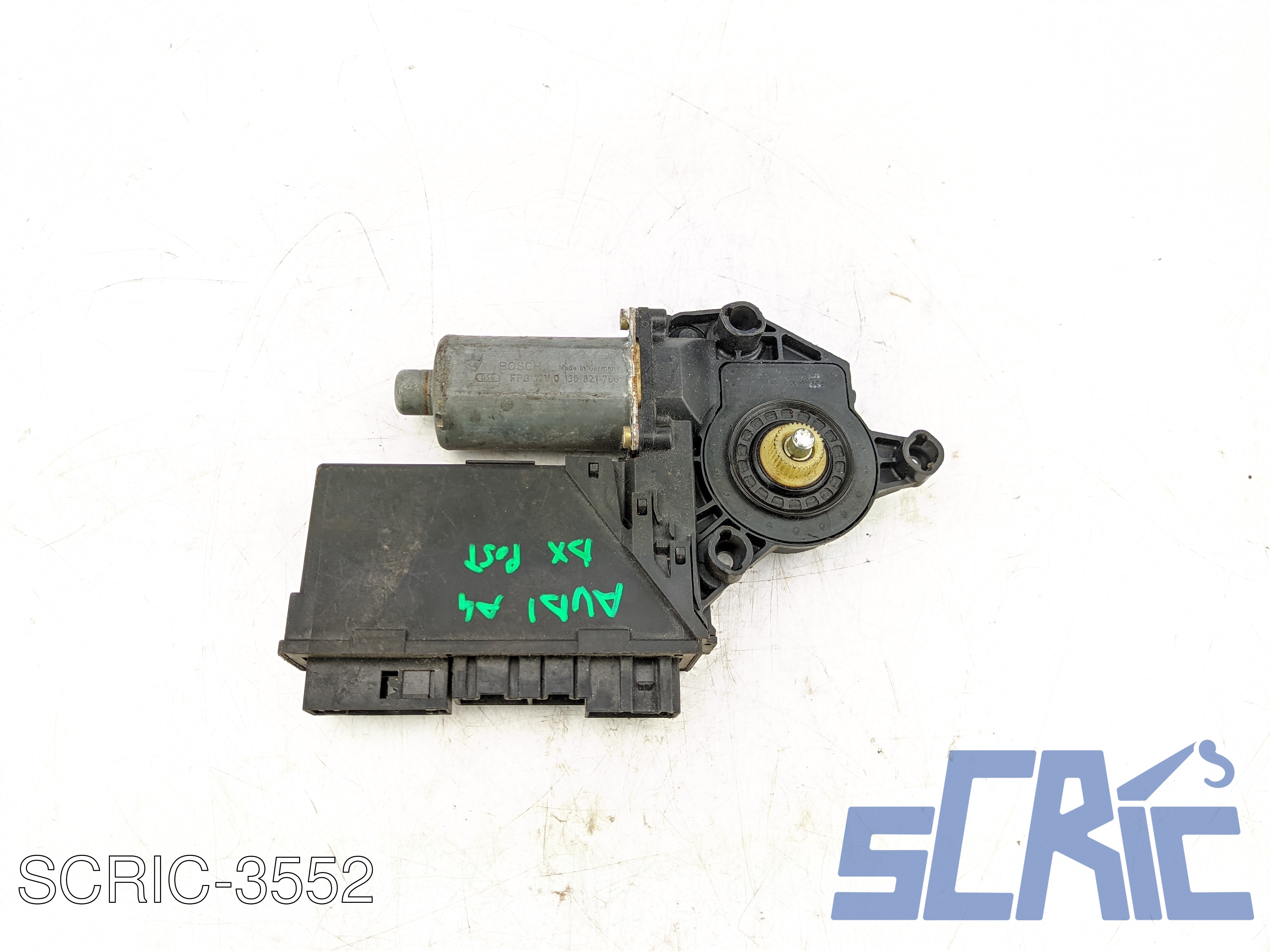 Motorino Alzavetro AUDI A4 AT 8E+05 1.9 TDI 2001-2004 8E0959802A, 0130821766
