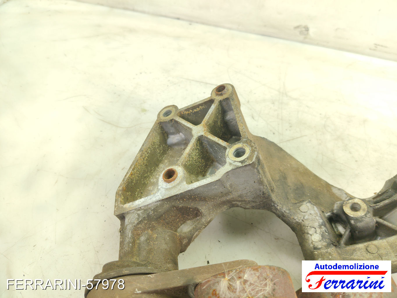 supporto pulegge tendicinghia alternatore HYUNDAI SANTA FE 2 CM 2.0 CRDI 4X4