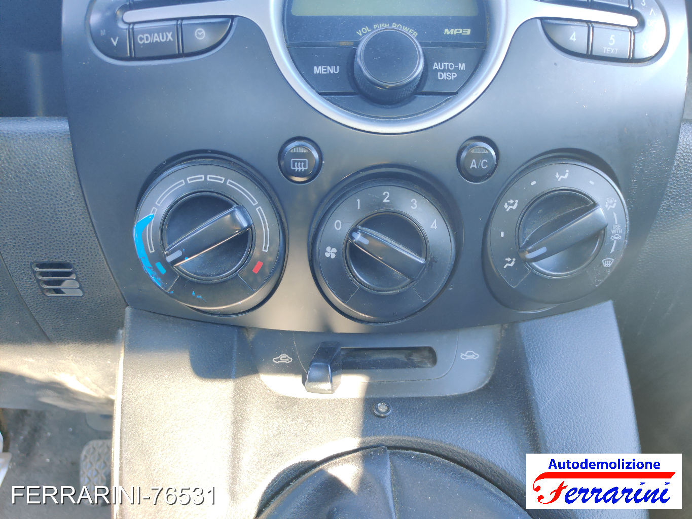Mazda 2 22