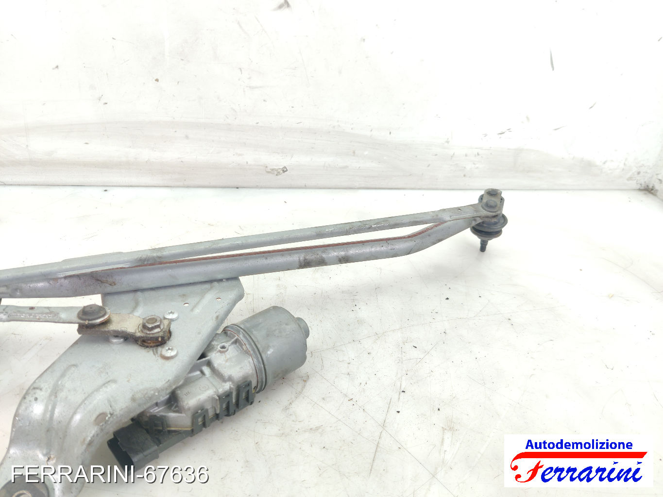 Spazzacqua Motorino Tergicristallo DACIA SANDERO 2010-2012 anteriore, frontale