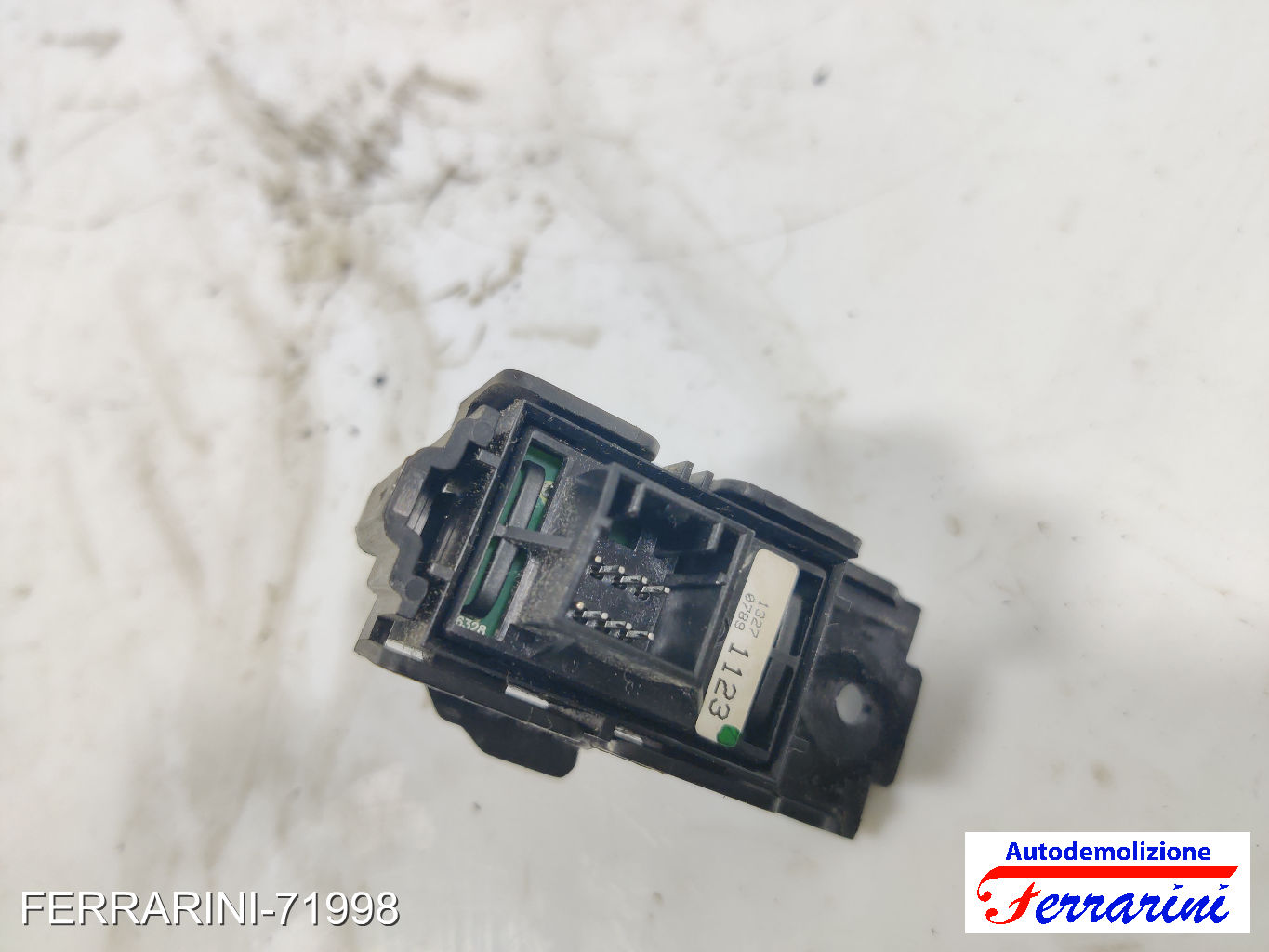 Interruttore Tasto Freno A Mano OPEL INSIGNIA A G09 2008-2017 13271123