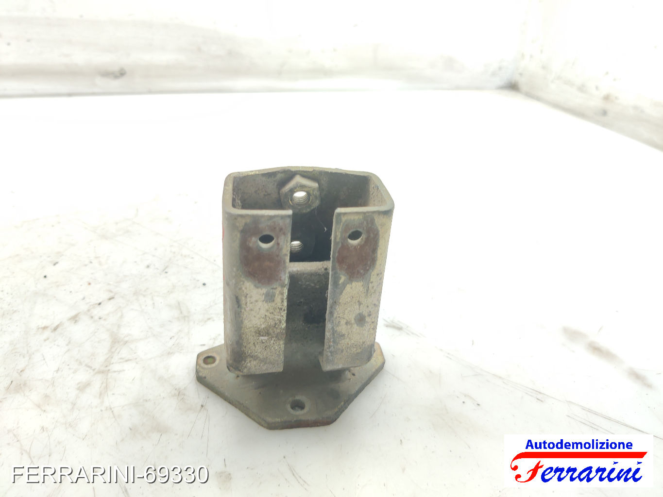 Cerniera Porta FIAT PANDA 141 1982-2004 Frontale Sinistra 7542981 7
