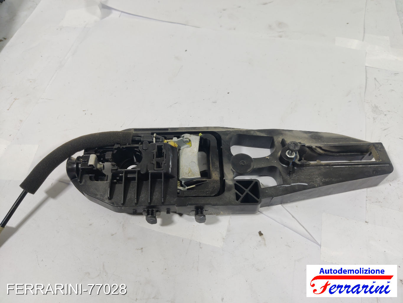 Supporto Maniglia Esterna FORD EDGE 2015-2018 destro, dx, posteriore, post