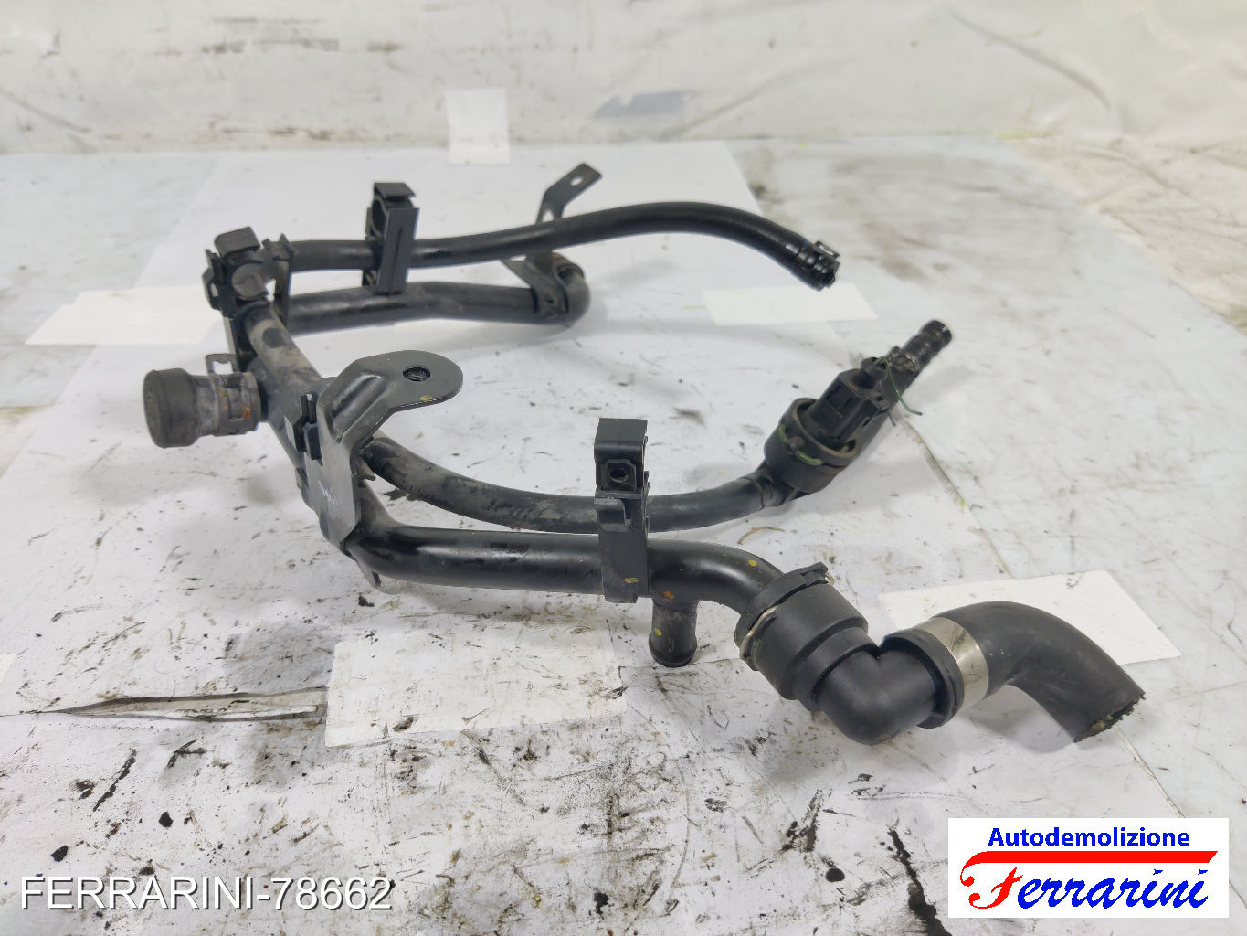 tubo acqua motore AVB VW PASSAT VARIANT 3B6 1.9 TDI 2000-2005 3B0121324