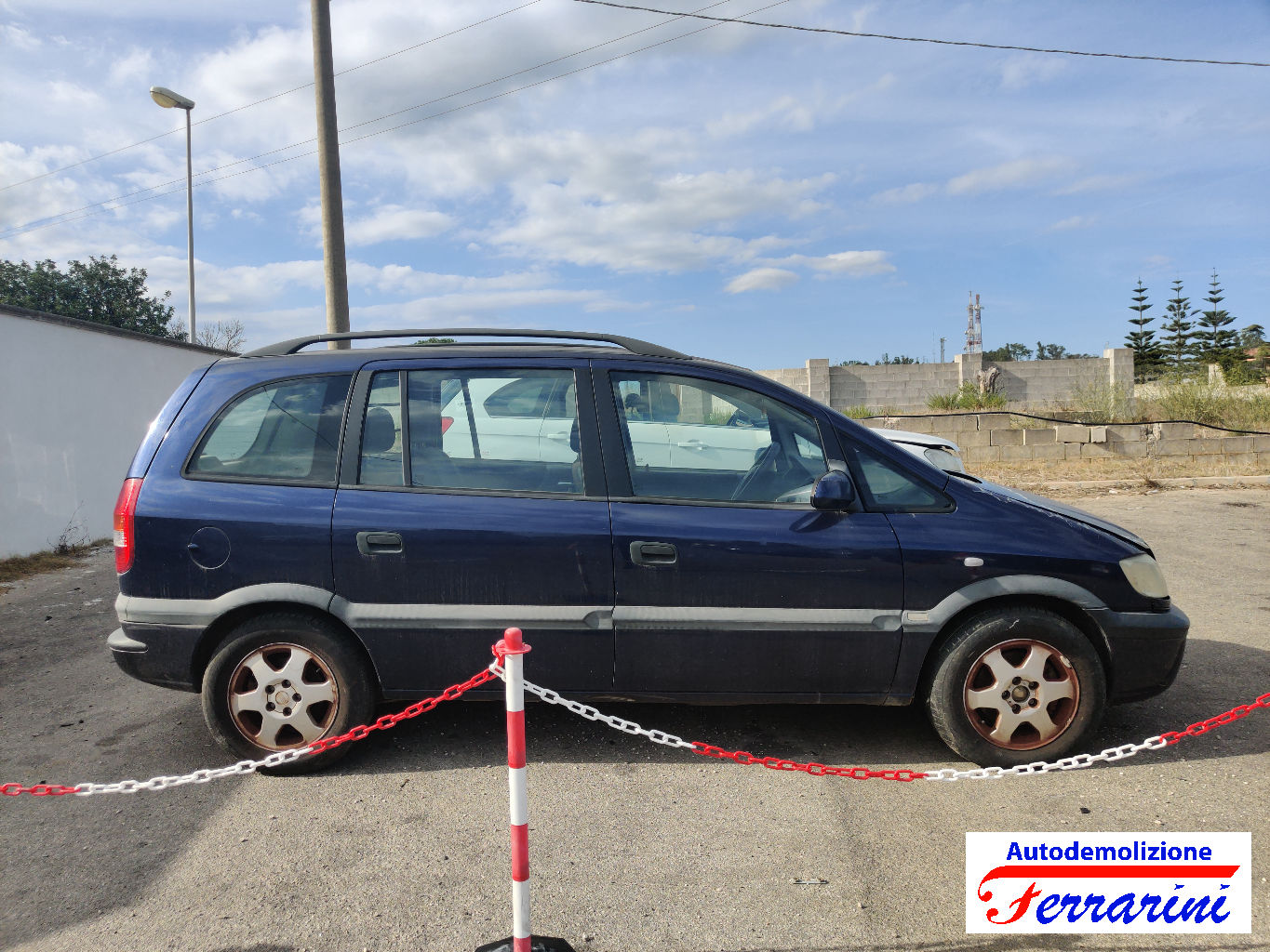 Opel Zafira A 81