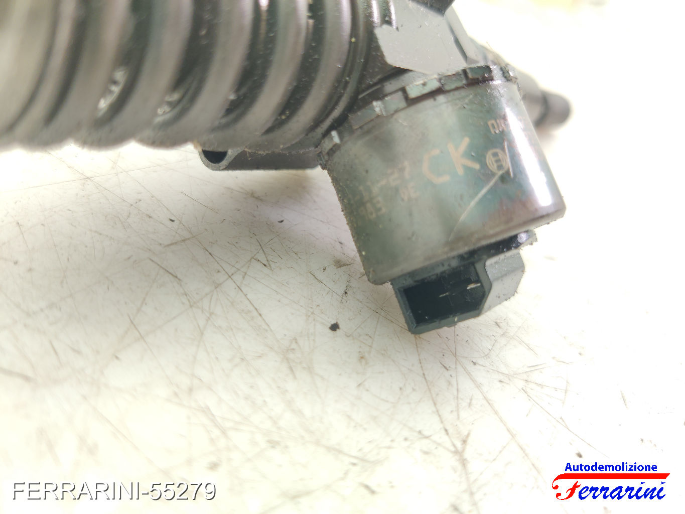 Iniettore SEAT LEON 1P1 2.0 TDI 2006-2012 041472003, 038130073G, 59504720