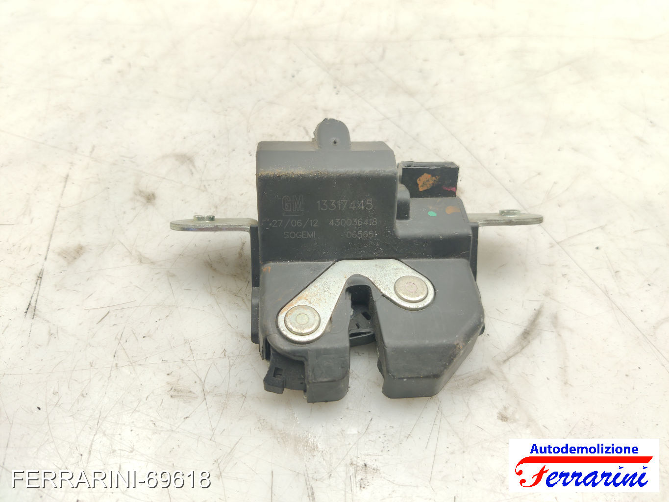 Chiusura Serratura Portellone OPEL MERIVA B S10 2010-2014 13317445, 39021416