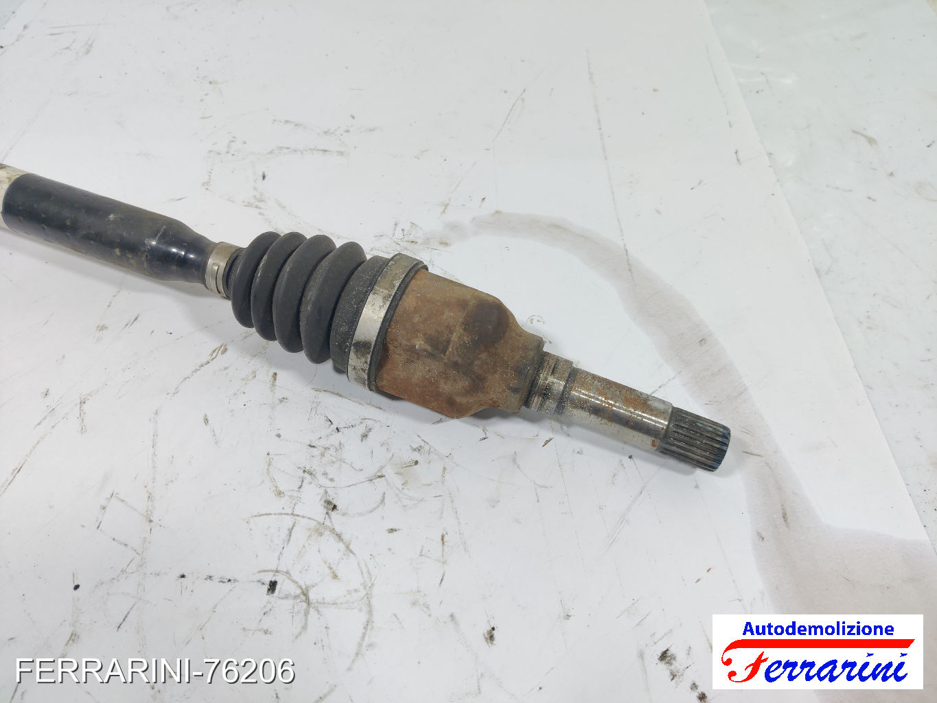 Semiasse CITROEN C3 2 SC 1.1I 2009-2013 9801384880, 9672620680, BJ79LBC184