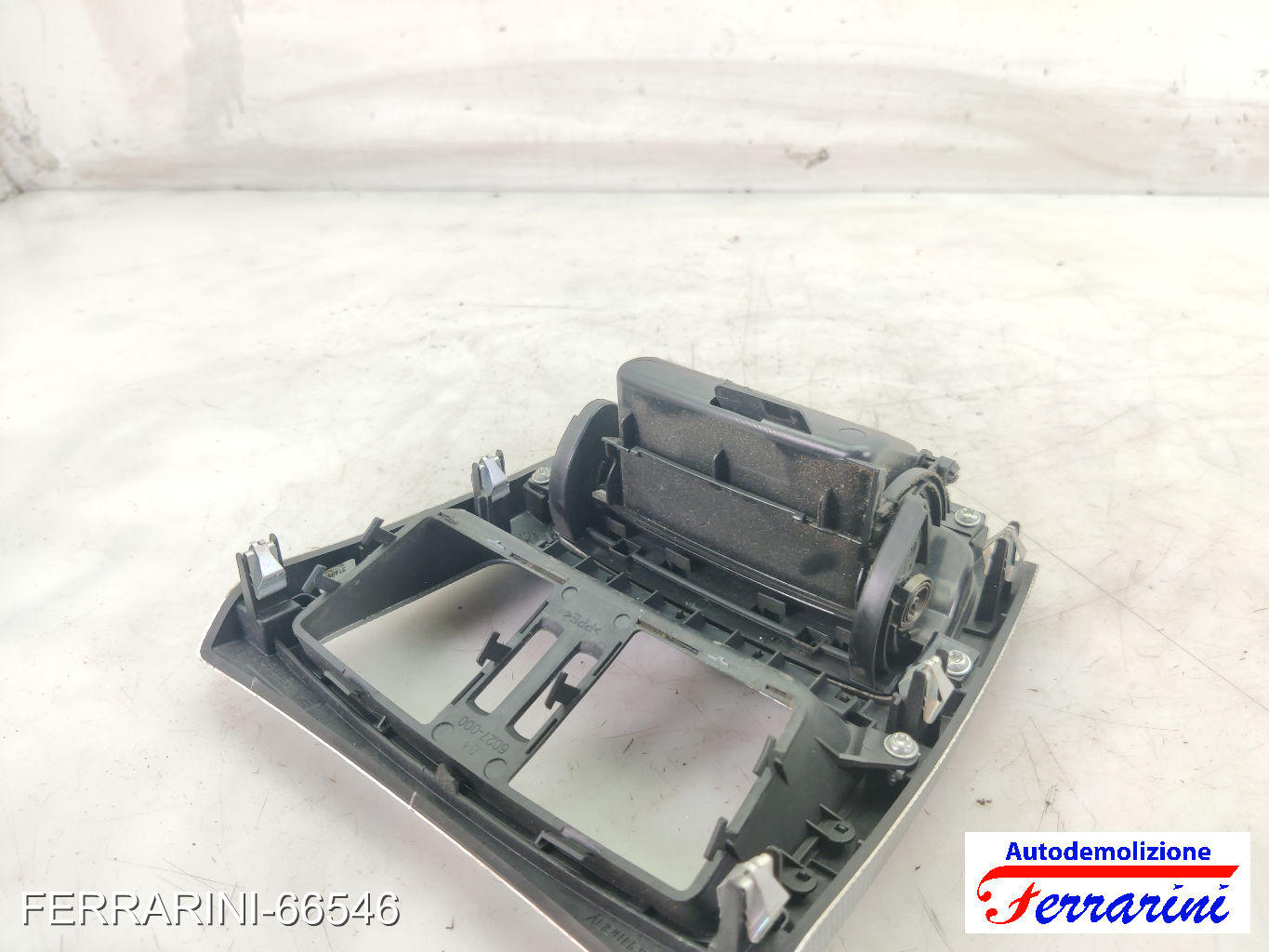 Console Centrale tunnel Posacenere BMW 3 COUPÉ E92 2008-2010 81490001, 58450