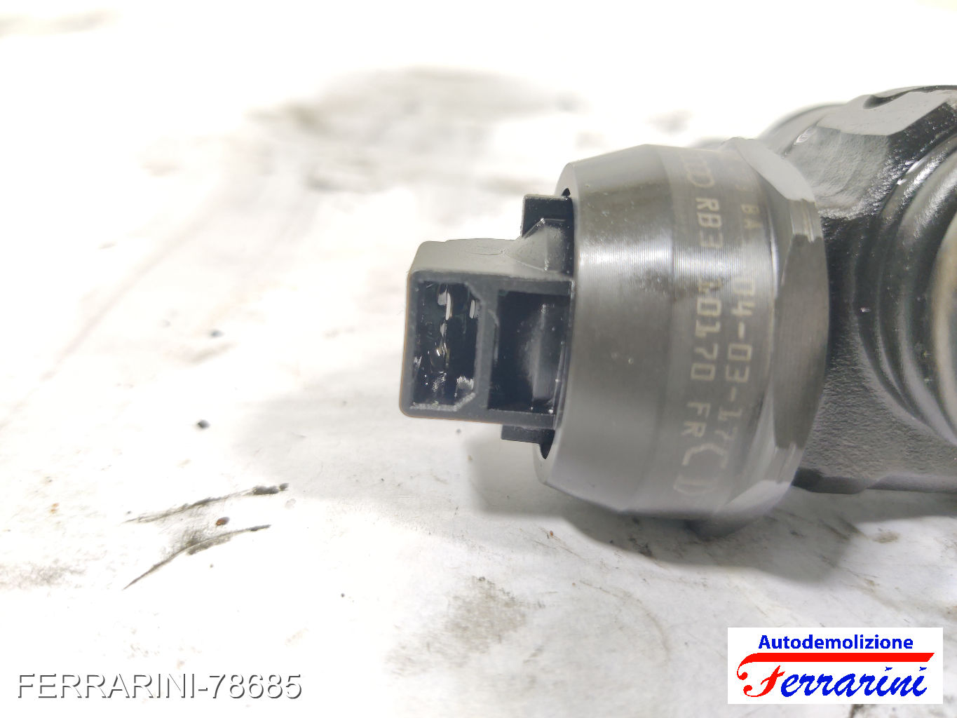 Iniettore VW PASSAT VARIANT 3B6 1.9 TDI 2000-2005 0414720216, 041720216, 30079BA
